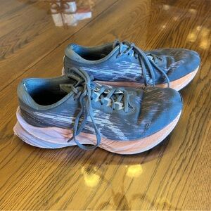 ASICS Novablast women’s running shoes. Size 8